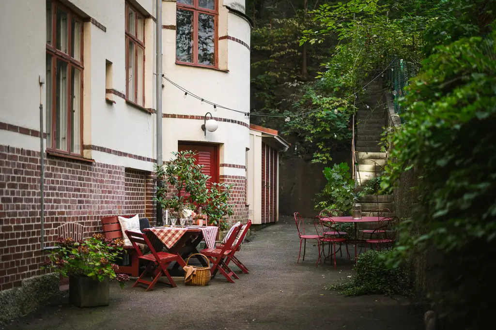 Large Windows, Period Character, and a Charming Kitchen in a Swedish Apartment 44 period-features-thoughtful-updates-scandinavian-apartment-nordroom
