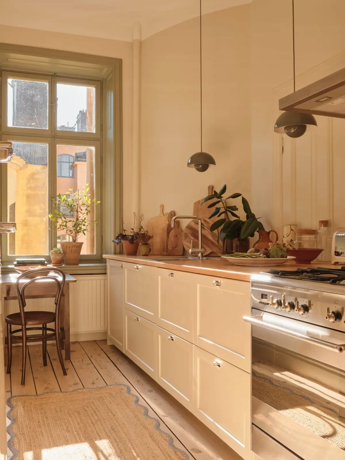 preserved-charm-spacious-stockholm-apartment-nordroom