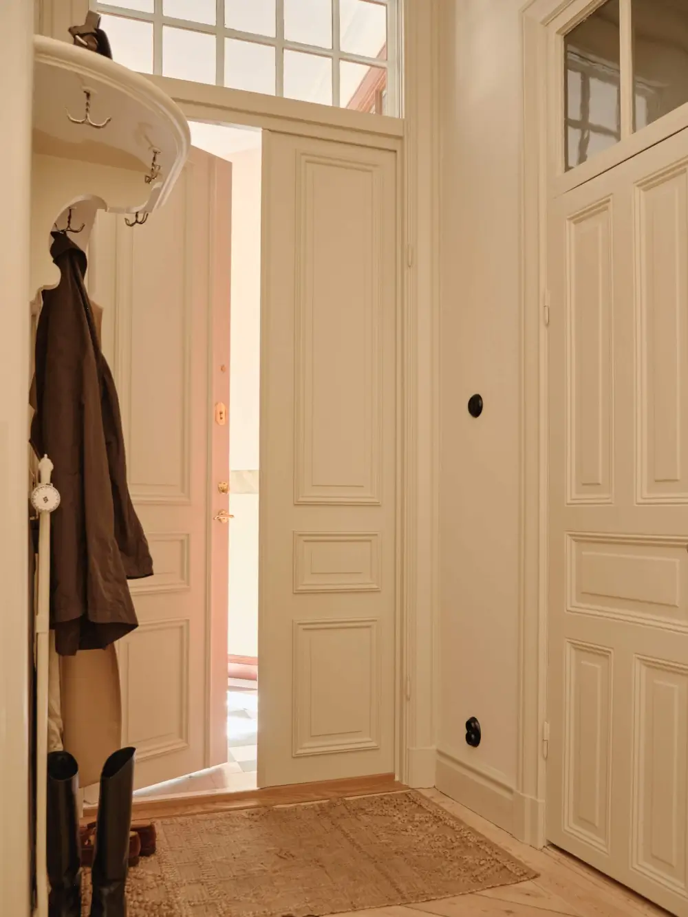 preserved-charm-spacious-stockholm-apartment-nordroom