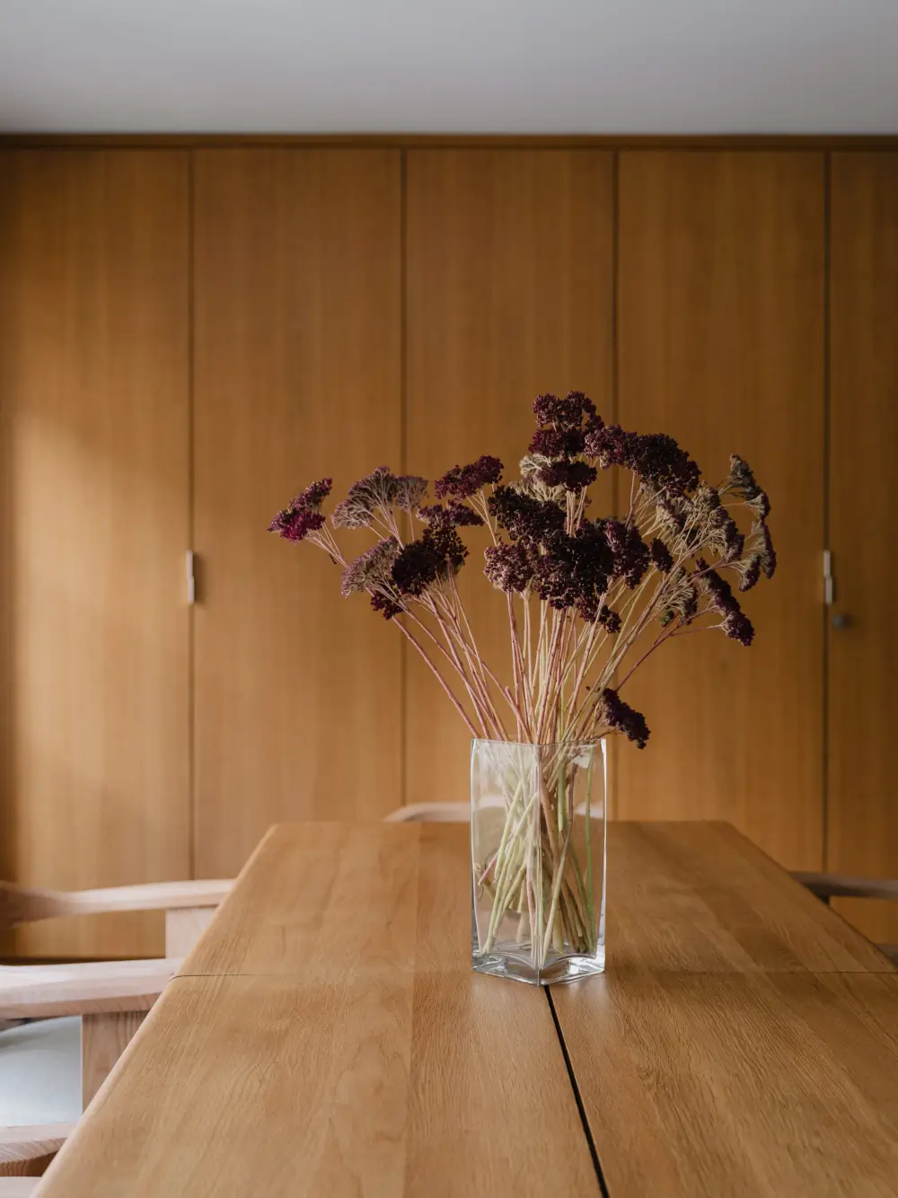 Contemporary Living in A Restored Winemaker’s House in Burgundy 3 restored-old-winemakers-house-france-Atelier-FCA-nordroom