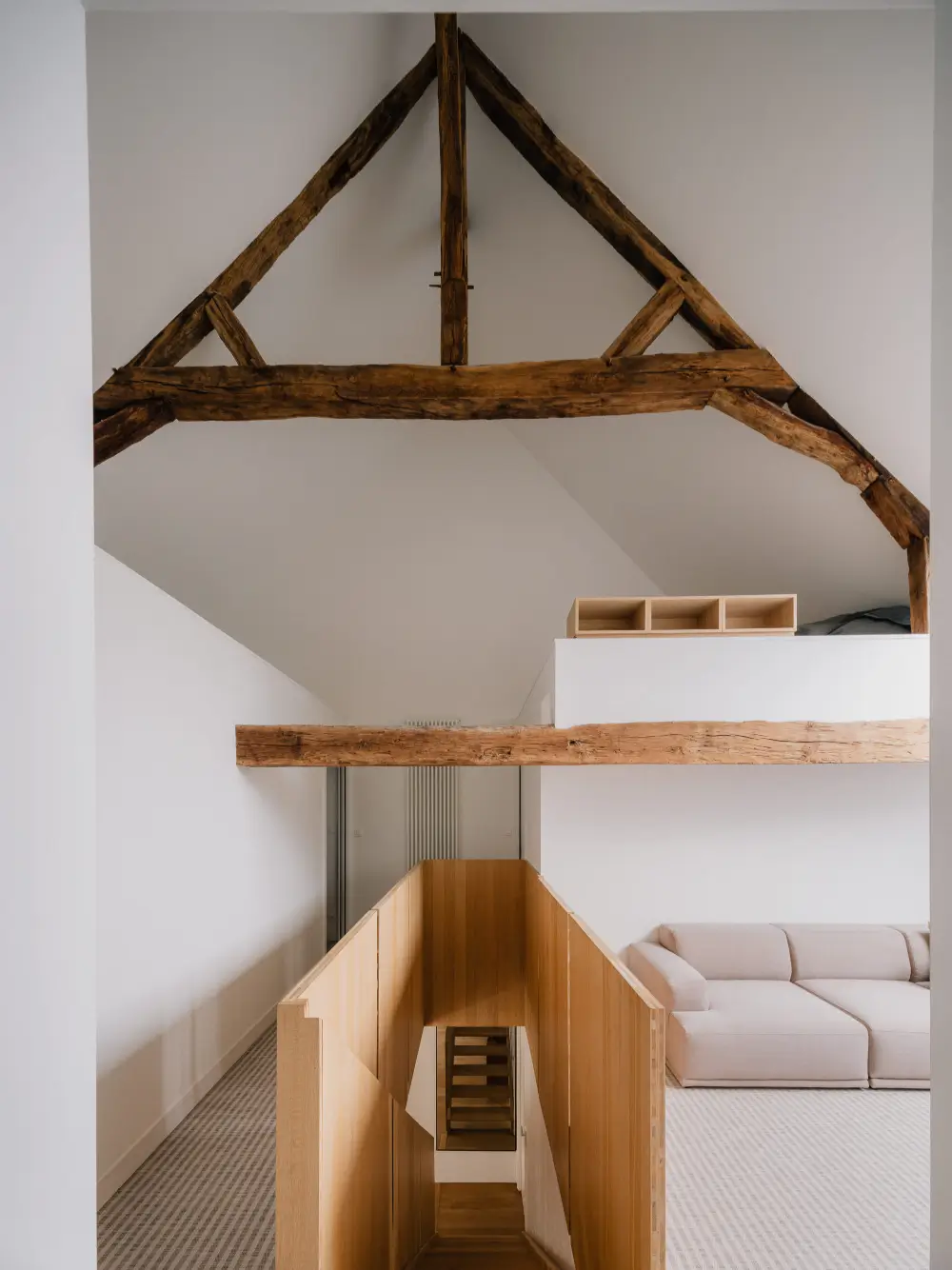 Contemporary Living in A Restored Winemaker’s House in Burgundy 10 restored-old-winemakers-house-france-Atelier-FCA-nordroom