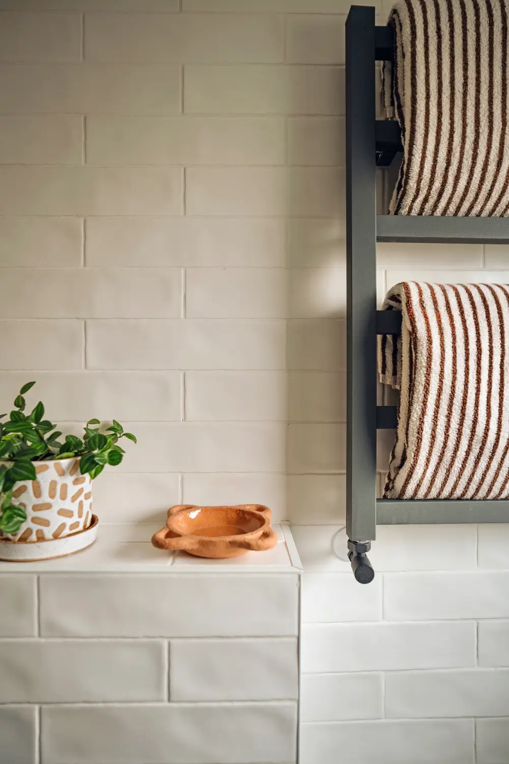 A Small Home in a 19th-Century London Almshouse Pairs Old with New 22 small-renovated-home-19th-century-almshouse-london