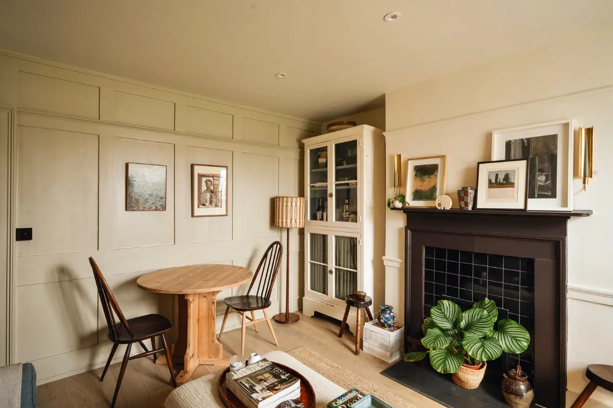 A Small Home in a 19th-Century London Almshouse Pairs Old with New 2 small-renovated-home-19th-century-almshouse-london