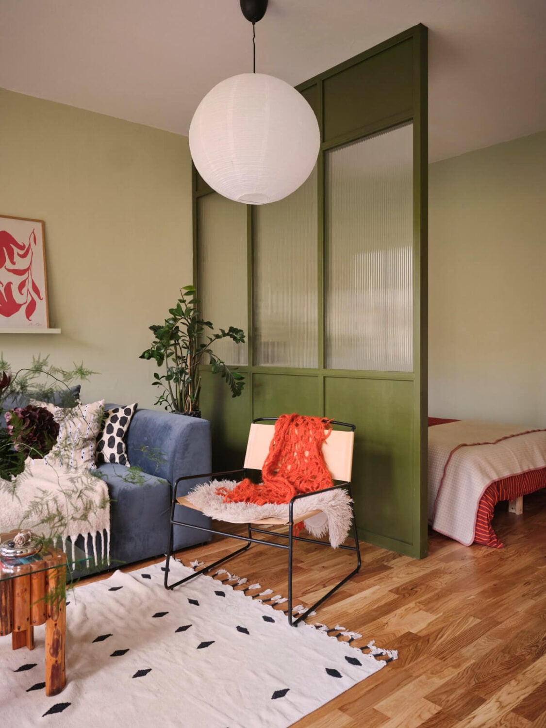 Studio Apartment Layout Ideas: Living Small is Looking Good 6 studio-apartment-layout-bed-sofa-side-by-side-room-dividing-wall-nordroom