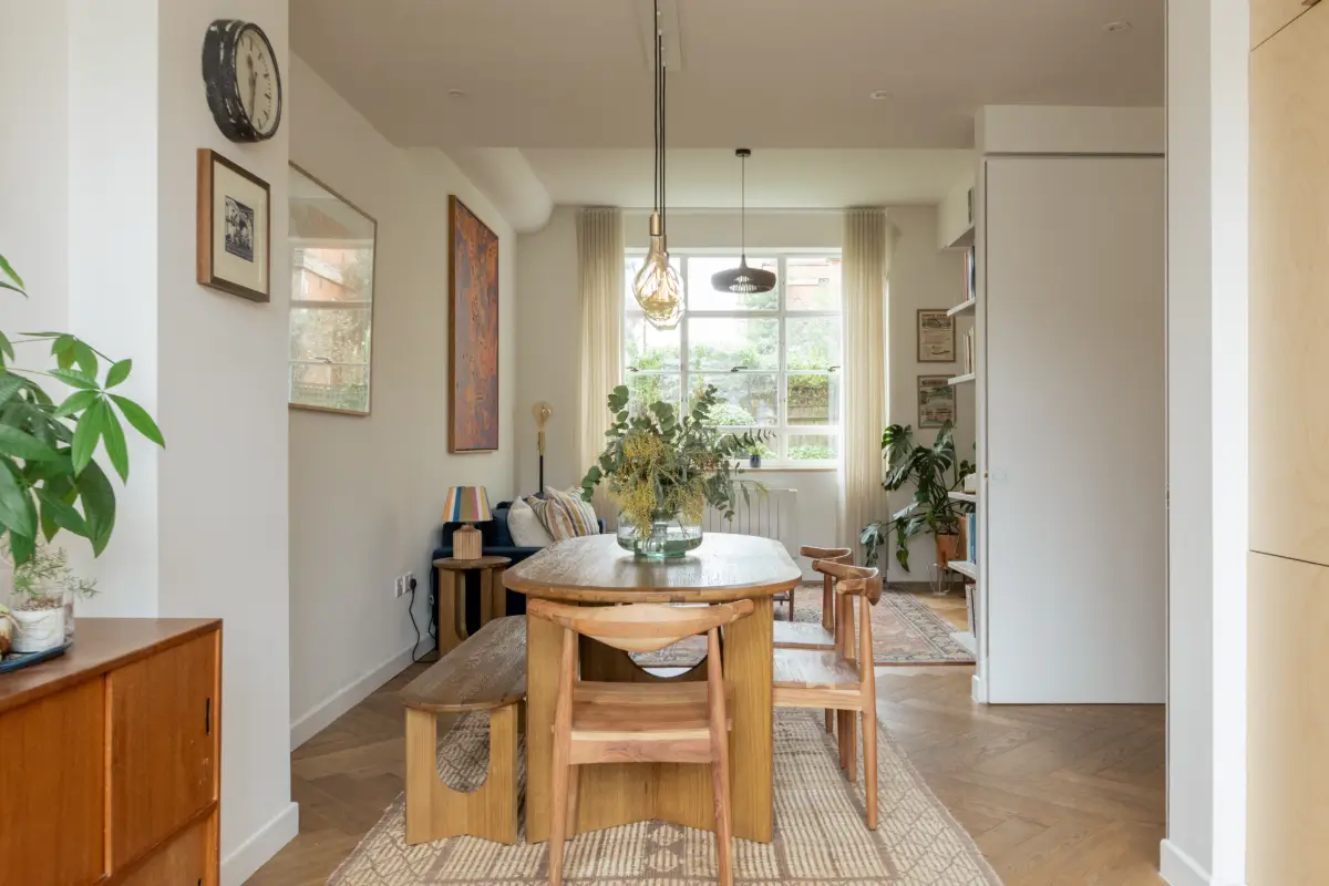 A Light-Filled Modernist Apartment in London 3 three-bedroom-family-apartment-former-1930s-hospital-london