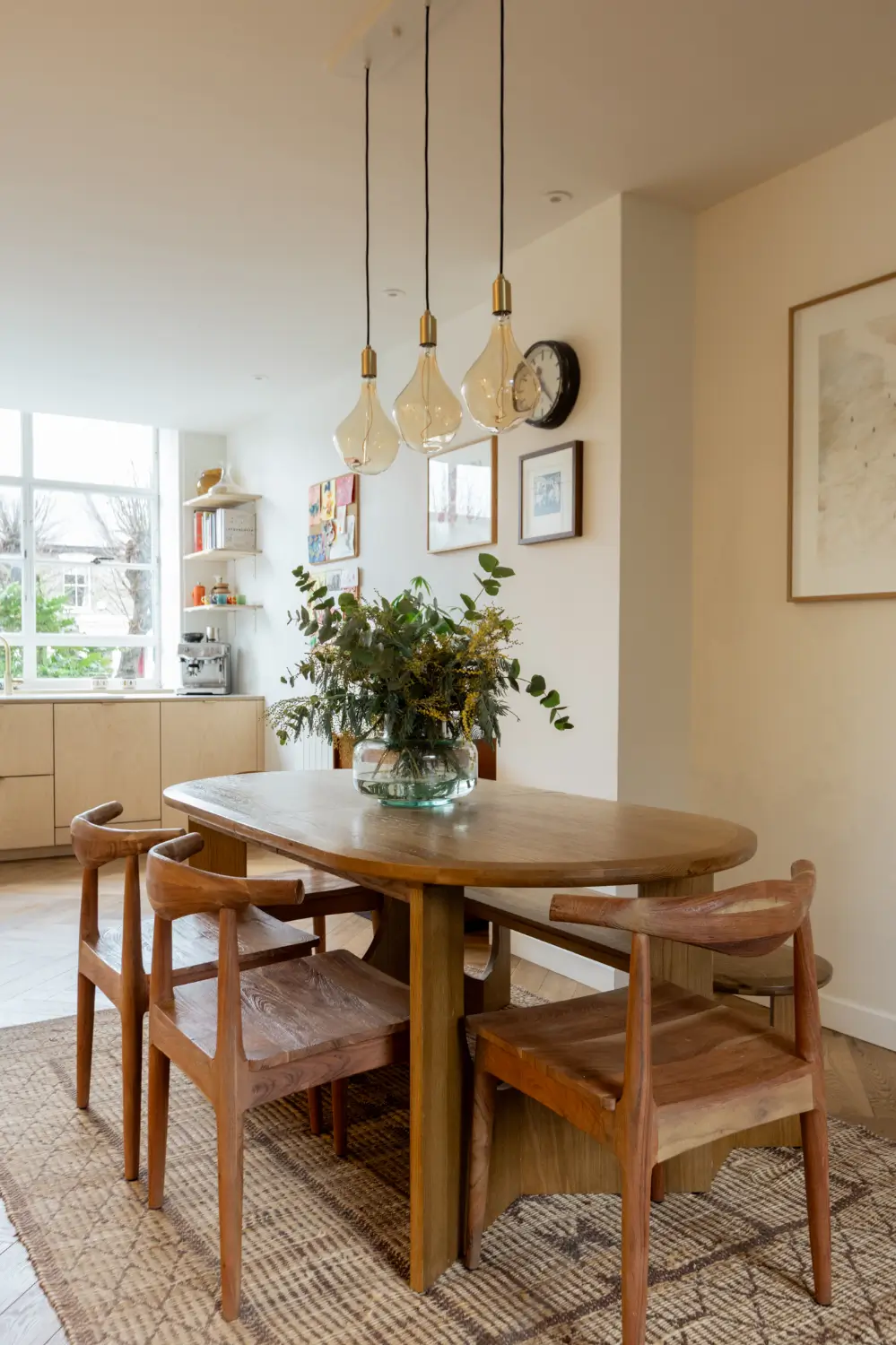 A Light-Filled Modernist Apartment in London 8 three-bedroom-family-apartment-former-1930s-hospital-london