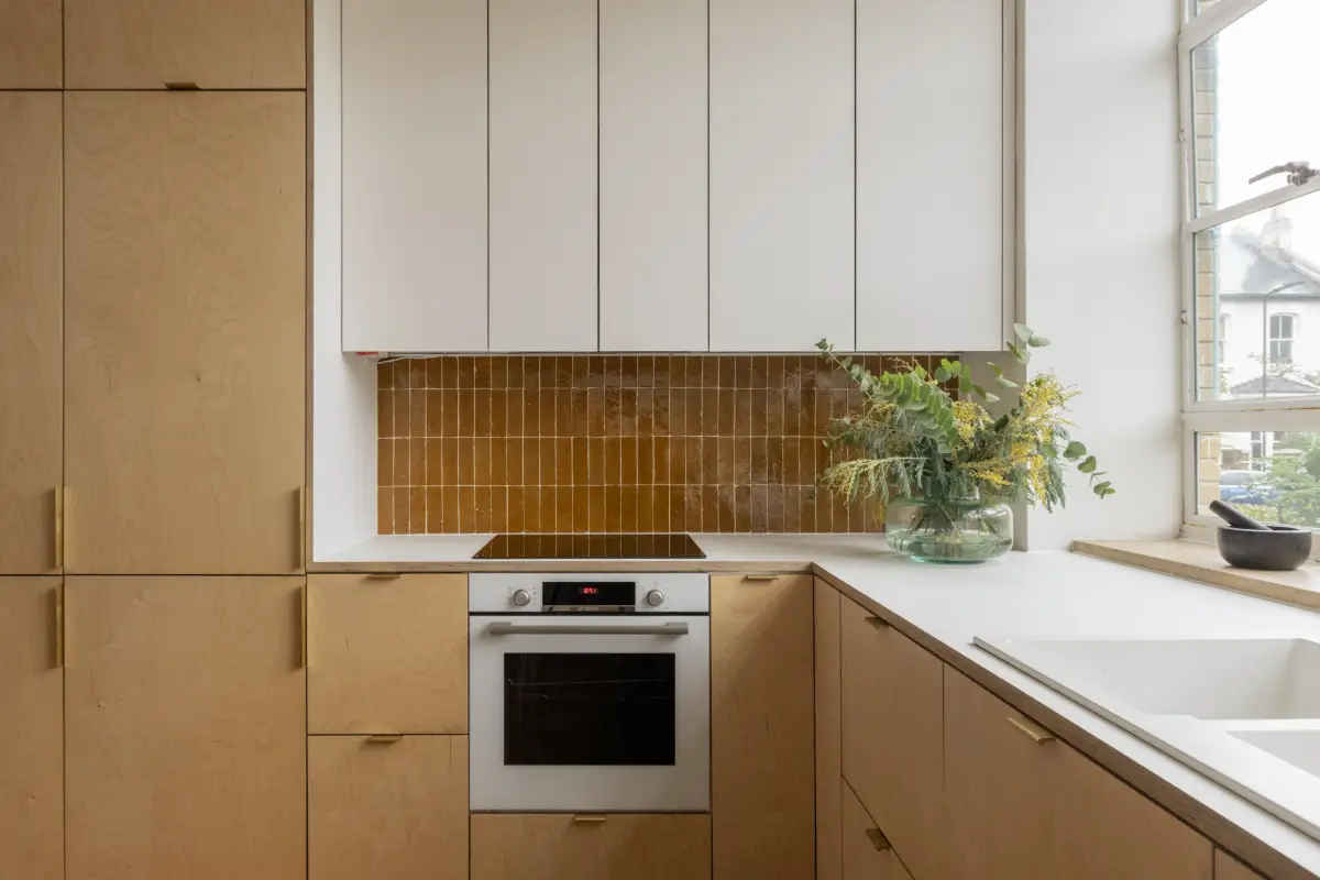 A Light-Filled Modernist Apartment in London 12 three-bedroom-family-apartment-former-1930s-hospital-london