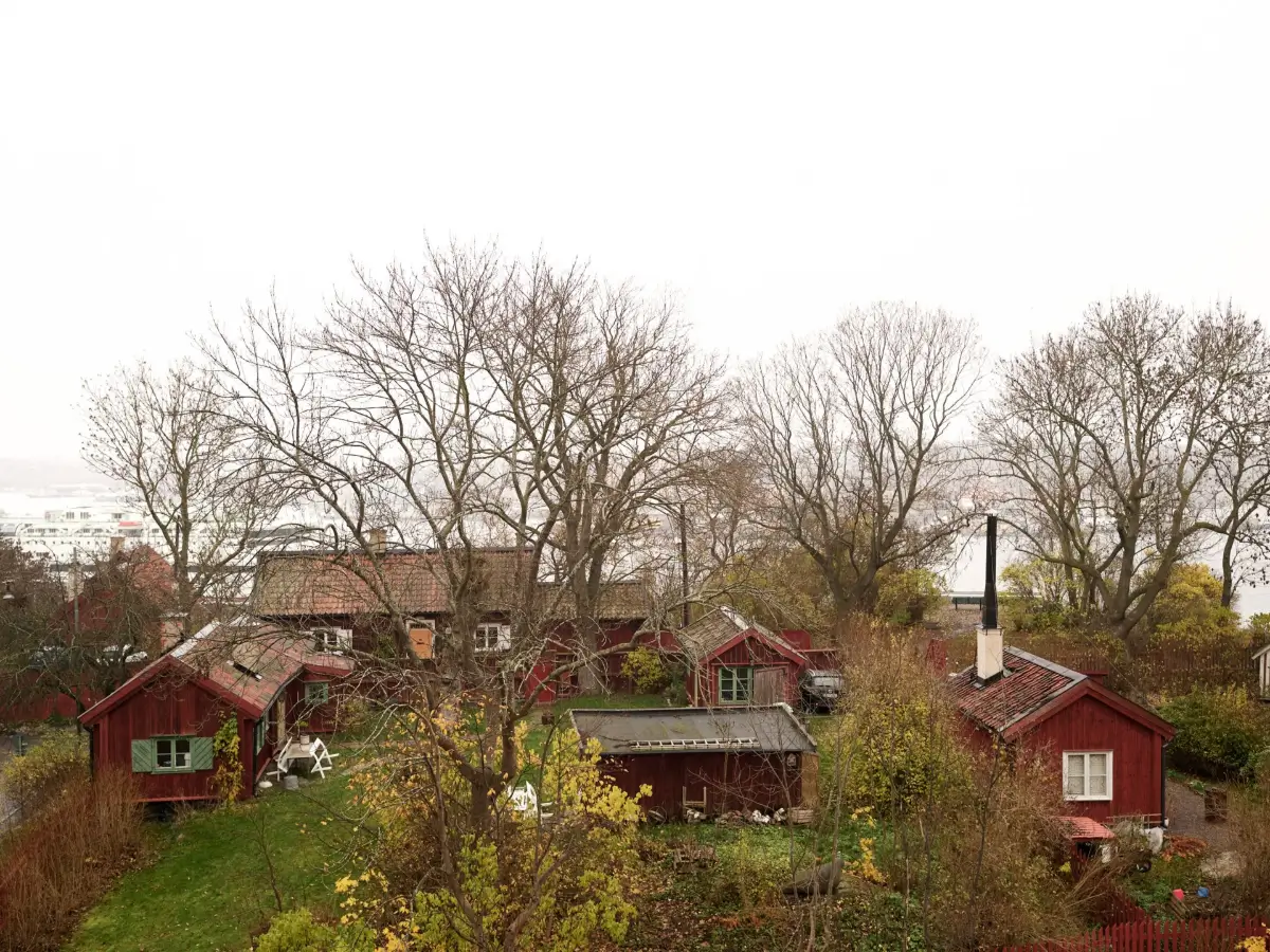 Soft Colors and Magnificent Views in a Stockholm Apartment 3 two-bedroom-stockholm-apartment-spectacular-sea-city-views-nordroom