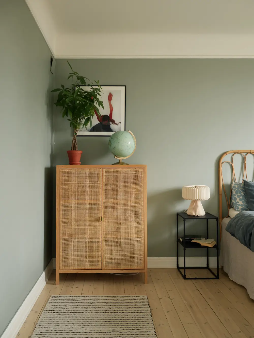 Soft Colors and Magnificent Views in a Stockholm Apartment 29 two-bedroom-stockholm-apartment-spectacular-sea-city-views-nordroom