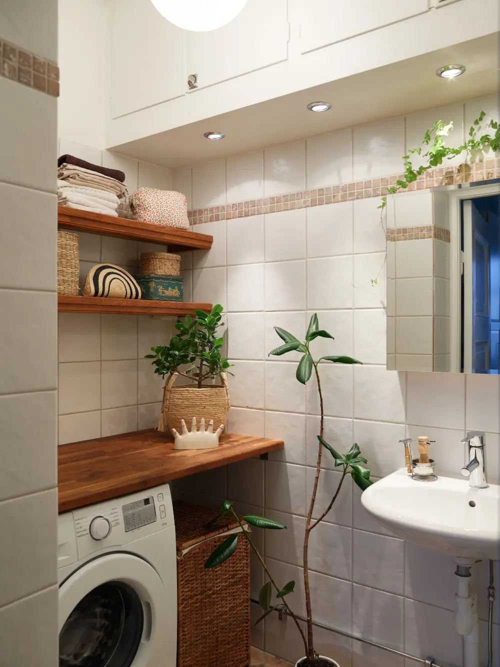 Soft Colors and Magnificent Views in a Stockholm Apartment 30 two-bedroom-stockholm-apartment-spectacular-sea-city-views-nordroom