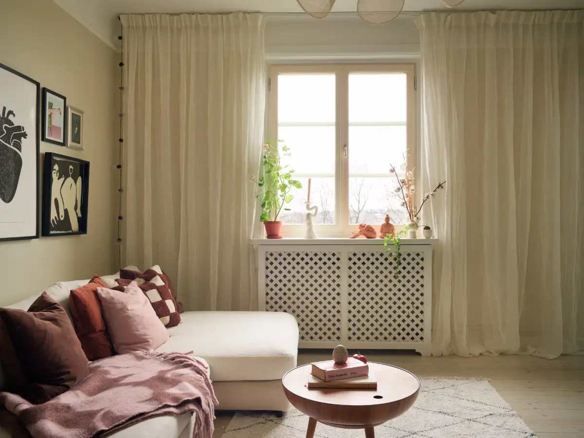 Soft Colors and Magnificent Views in a Stockholm Apartment 5 two-bedroom-stockholm-apartment-spectacular-sea-city-views-nordroom