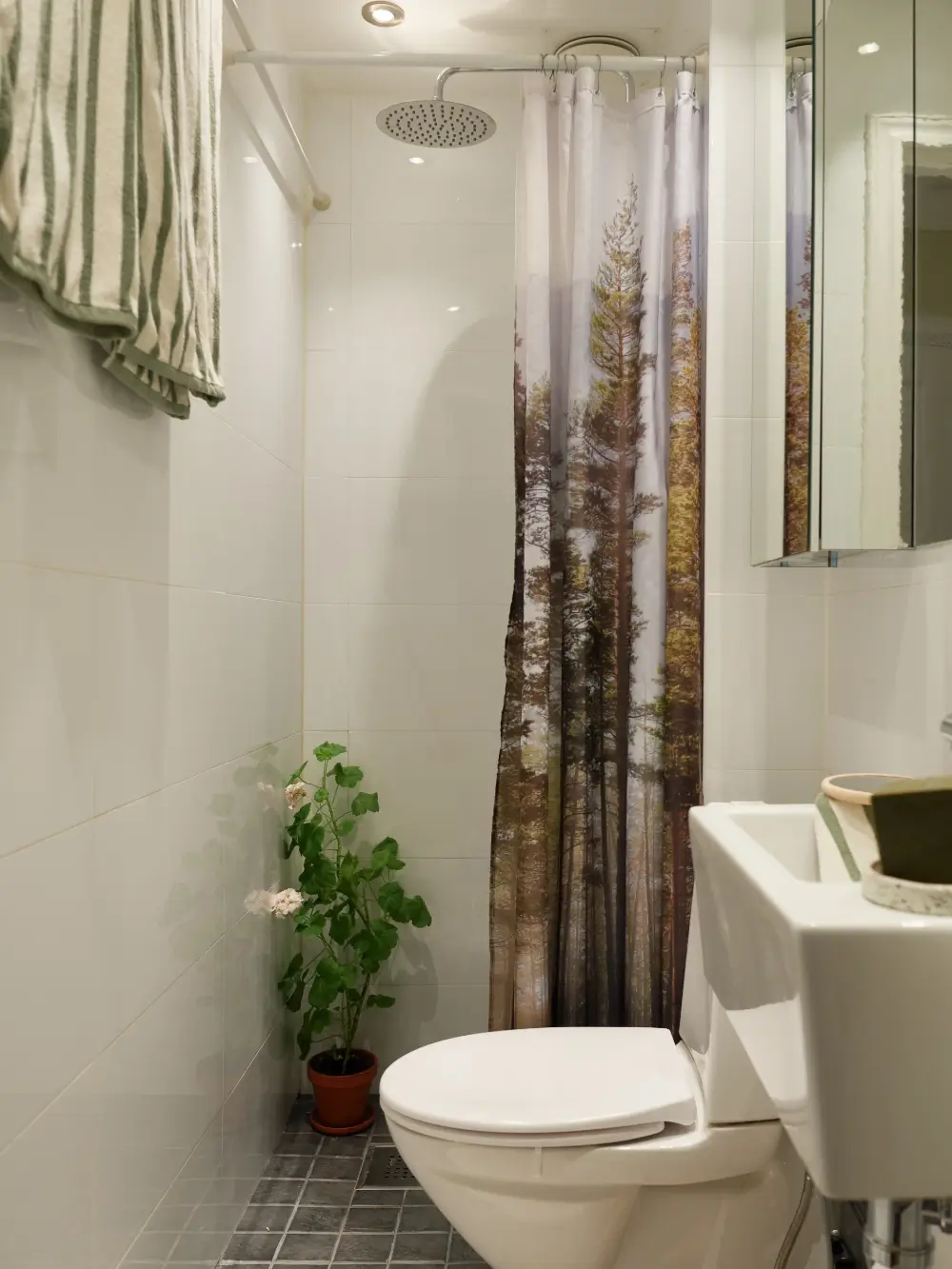 Soft Colors and Magnificent Views in a Stockholm Apartment 33 two-bedroom-stockholm-apartment-spectacular-sea-city-views-nordroom