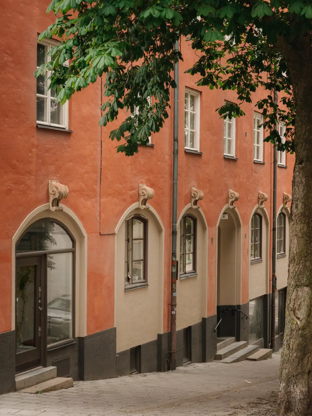 Soft Colors and Magnificent Views in a Stockholm Apartment 35 two-bedroom-stockholm-apartment-spectacular-sea-city-views-nordroom