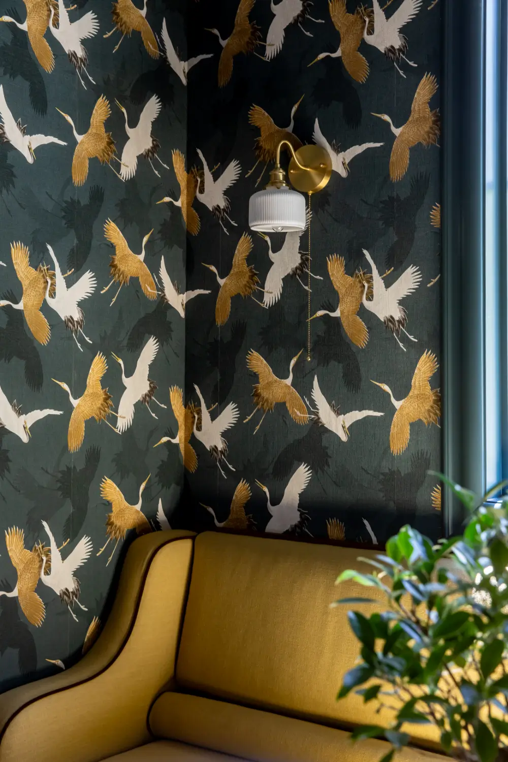 An Officine Gullo Kitchen in Crumblr Cookies Co-Founder's Grand Utah Home 15 utah-home-Crumbl-co-founder-Sawyer-Hemsle