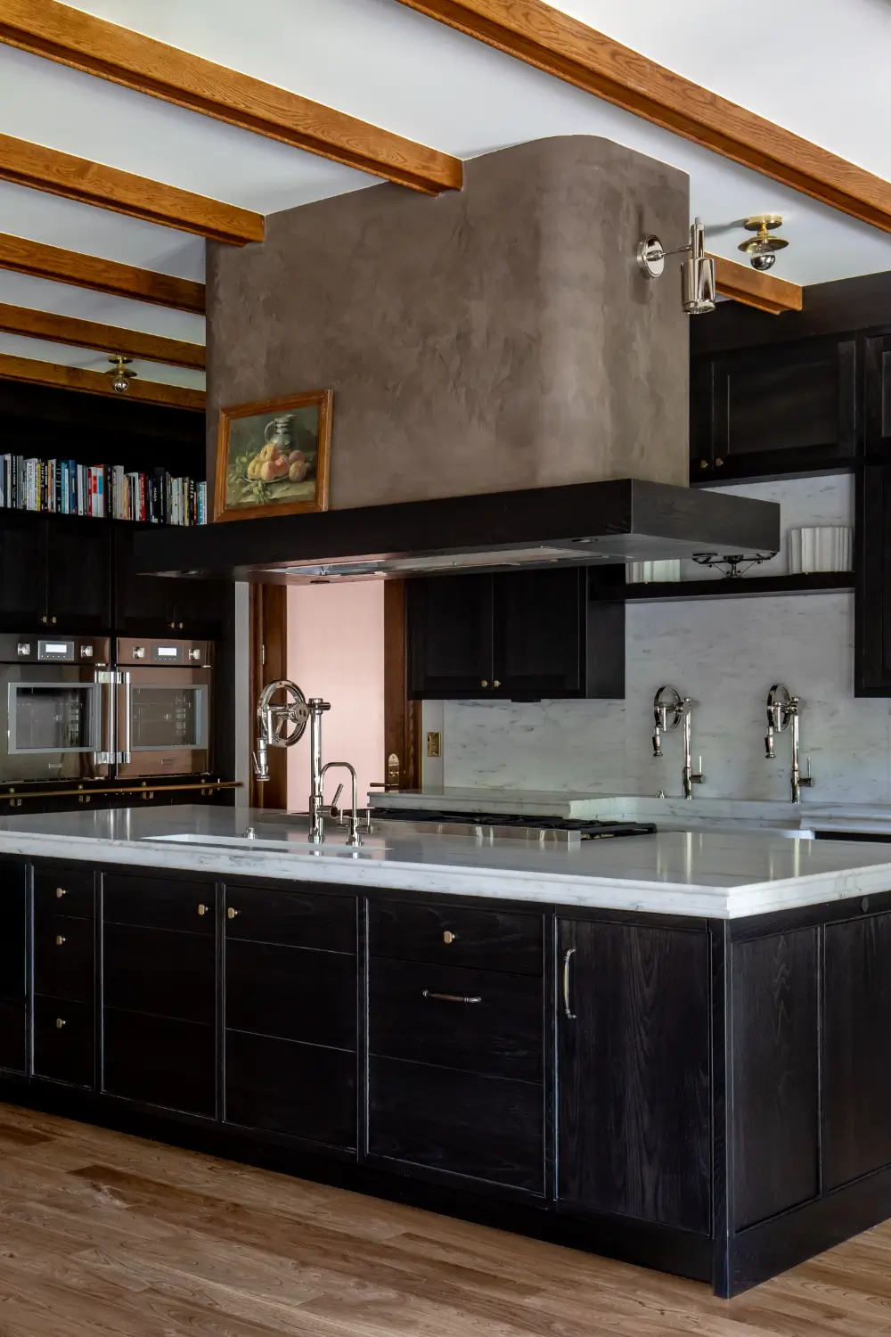 An Officine Gullo Kitchen in Crumblr Cookies Co-Founder's Grand Utah Home 12 utah-home-Crumbl-co-founder-Sawyer-Hemsle