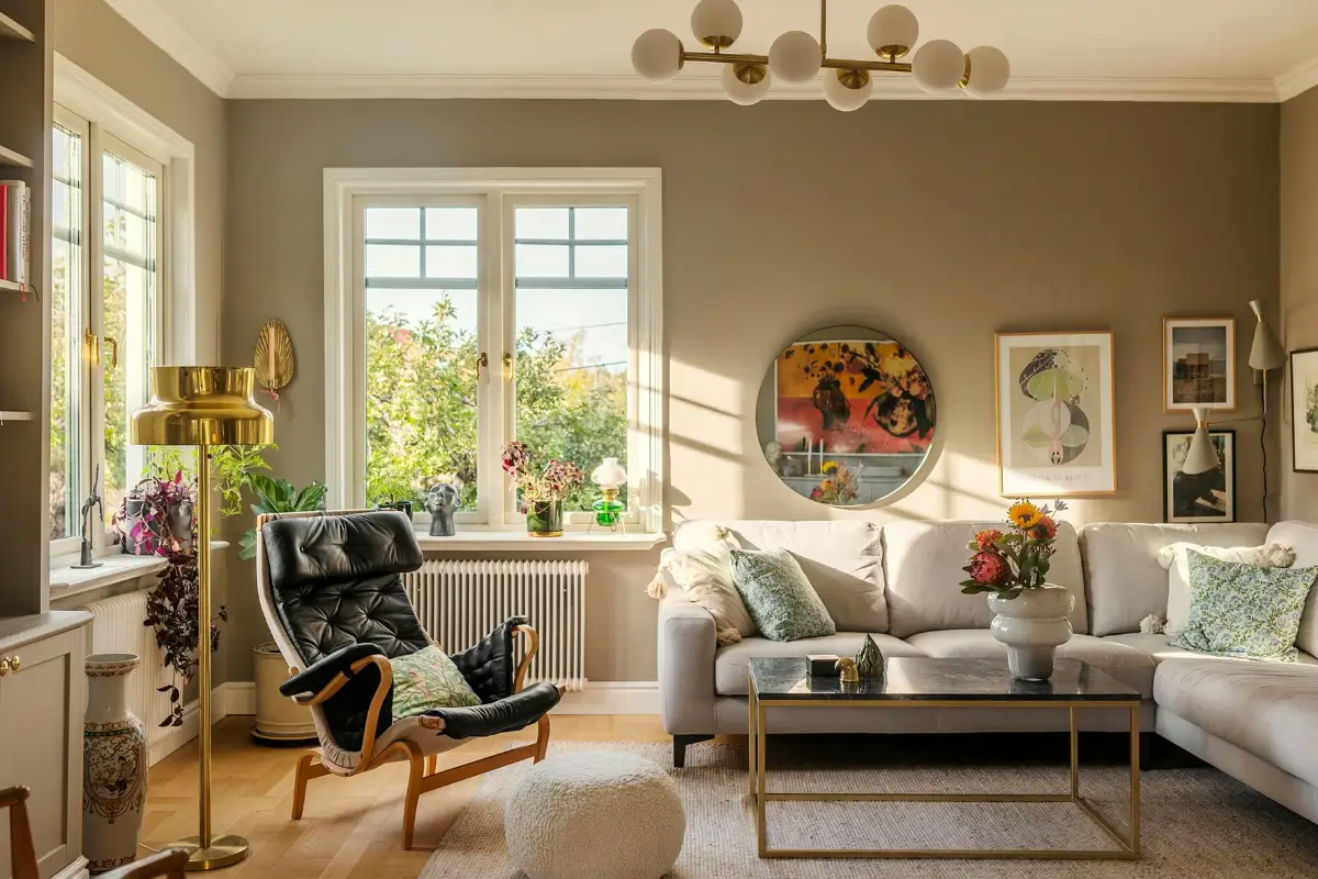 A 1920s Swedish House with a Classic Renovated Bathroom and a Lush Garden 5 1920s-house-renovated-bathroom-pretty-garden-stockholm-nordroom