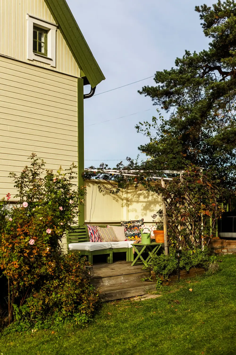 A 1920s Swedish House with a Classic Renovated Bathroom and a Lush Garden 27 1920s-house-renovated-bathroom-pretty-garden-stockholm-nordroom