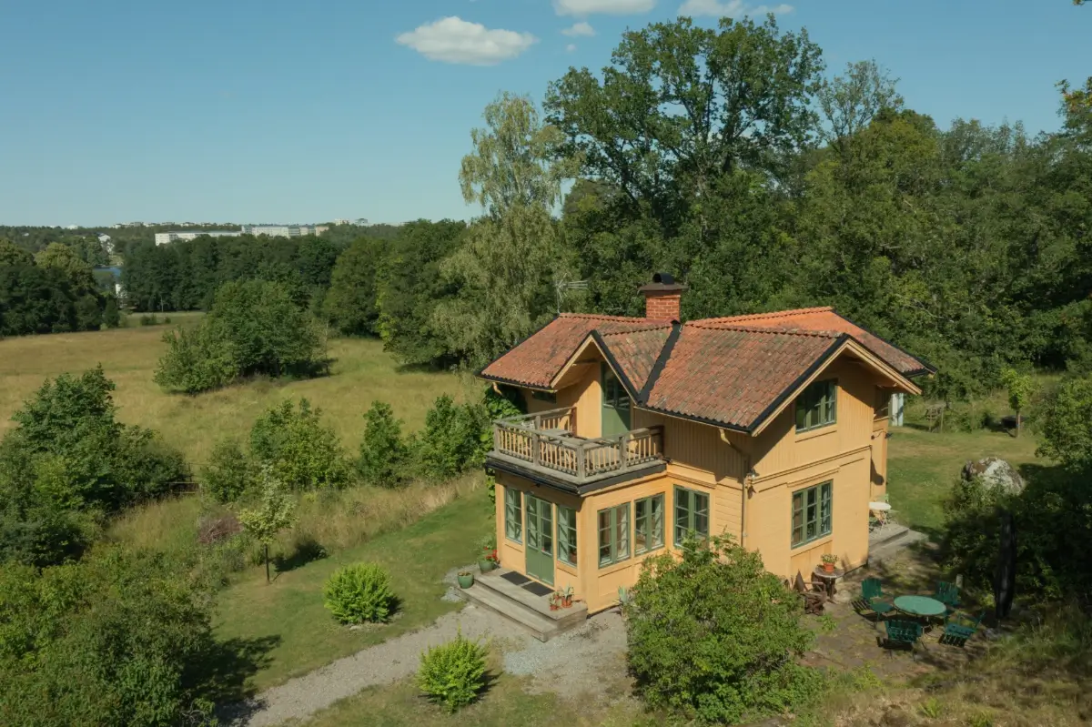An Idyllic 19th-Century Country House with a Large Garden 44 19th-century-cottage-near-drottningholm-castle-stockholm-nordroom