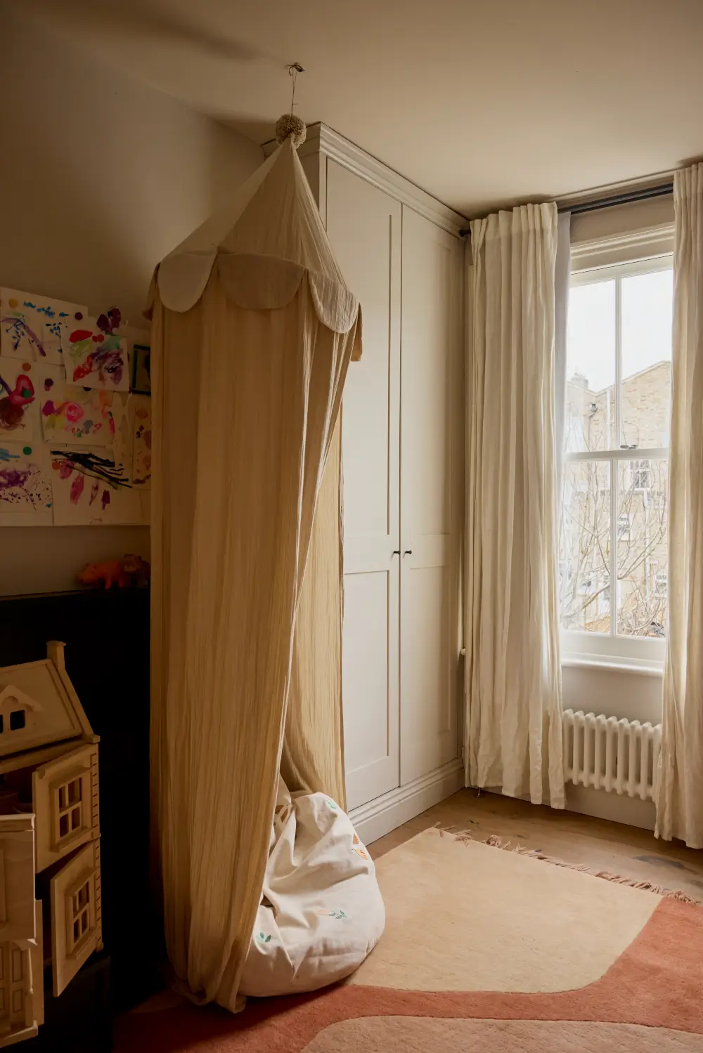 Serene Interiors in a Beautiful Renovated Family Home in London 24 calm-renovated-victorian-terrace-house-london