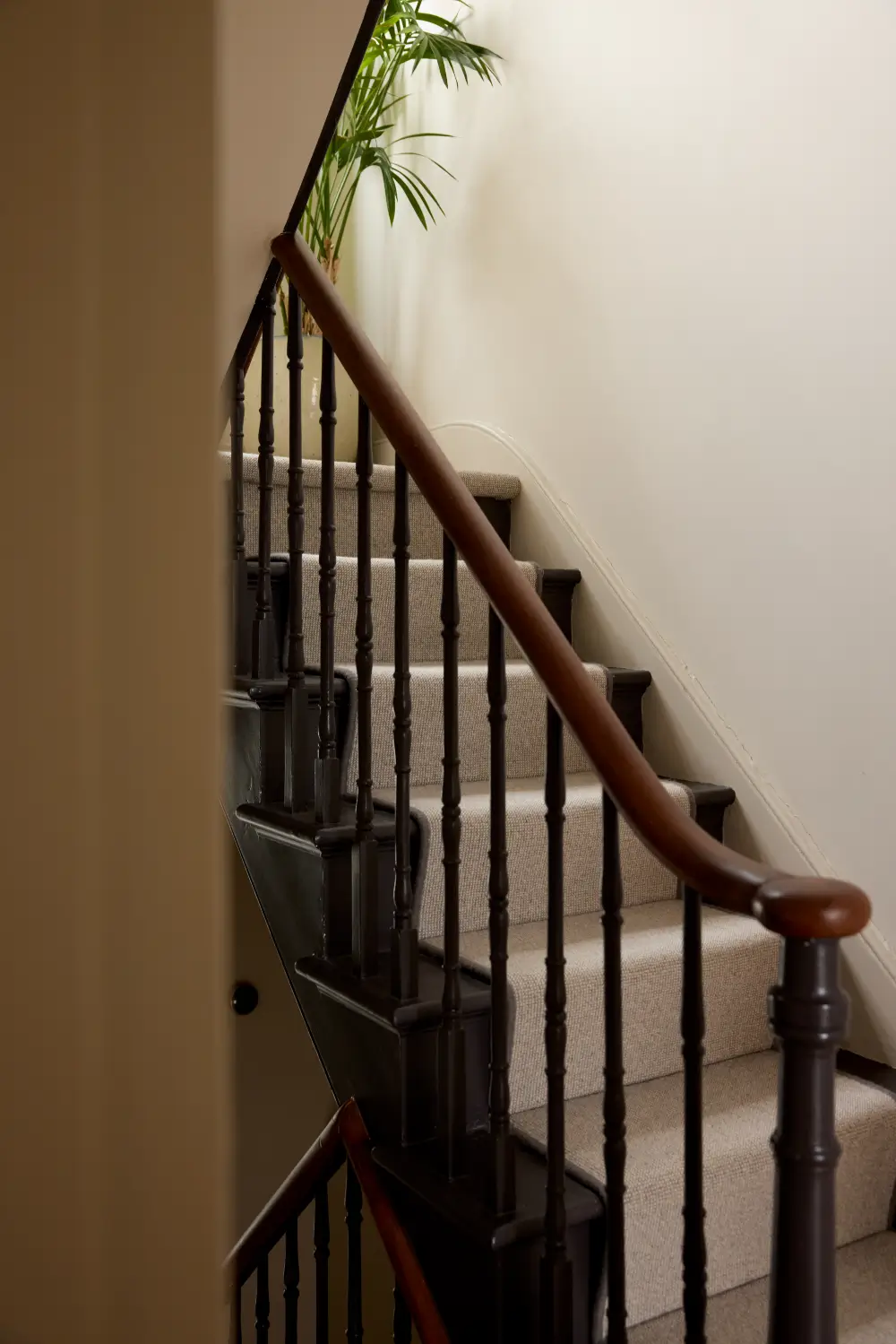 Serene Interiors in a Beautiful Renovated Family Home in London 28 calm-renovated-victorian-terrace-house-london