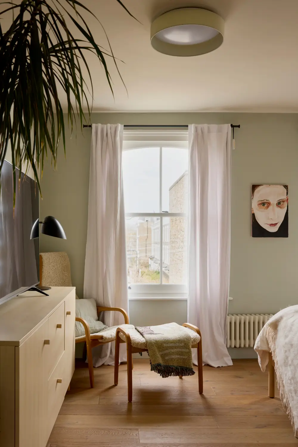Serene Interiors in a Beautiful Renovated Family Home in London 31 calm-renovated-victorian-terrace-house-london