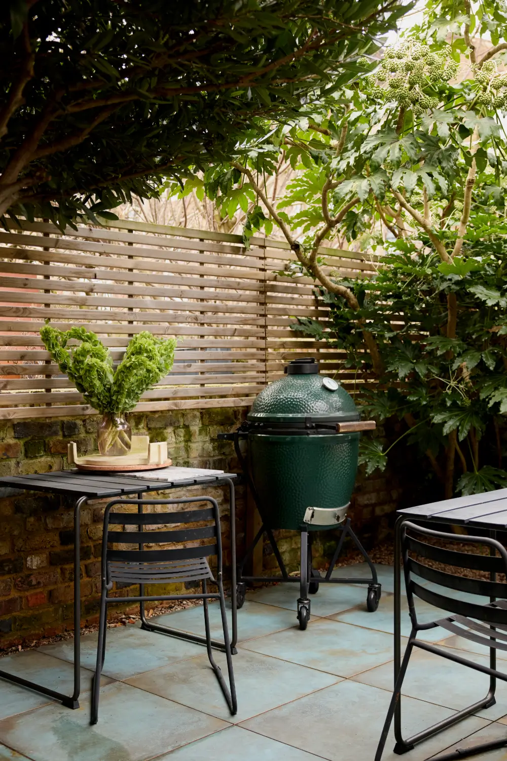 Serene Interiors in a Beautiful Renovated Family Home in London 17 calm-renovated-victorian-terrace-house-london