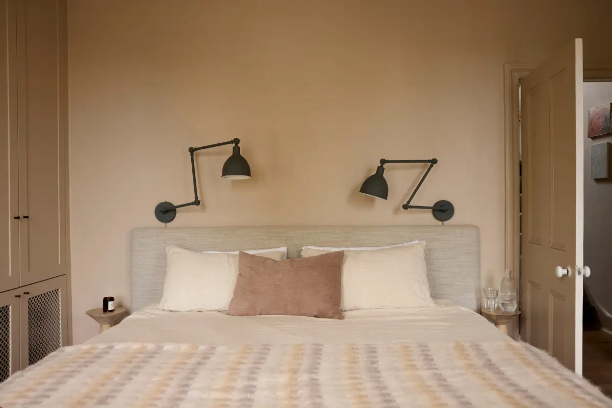 Serene Interiors in a Beautiful Renovated Family Home in London 21 calm-renovated-victorian-terrace-house-london