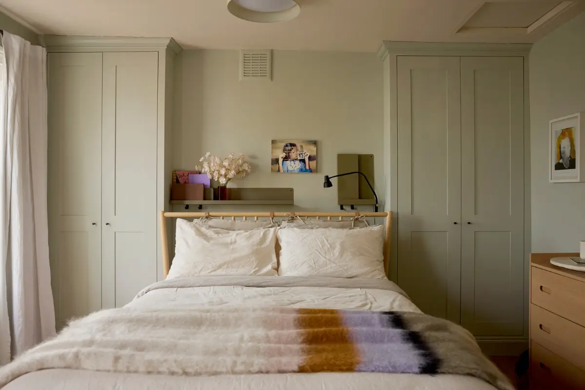 Serene Interiors in a Beautiful Renovated Family Home in London 30 calm-renovated-victorian-terrace-house-london