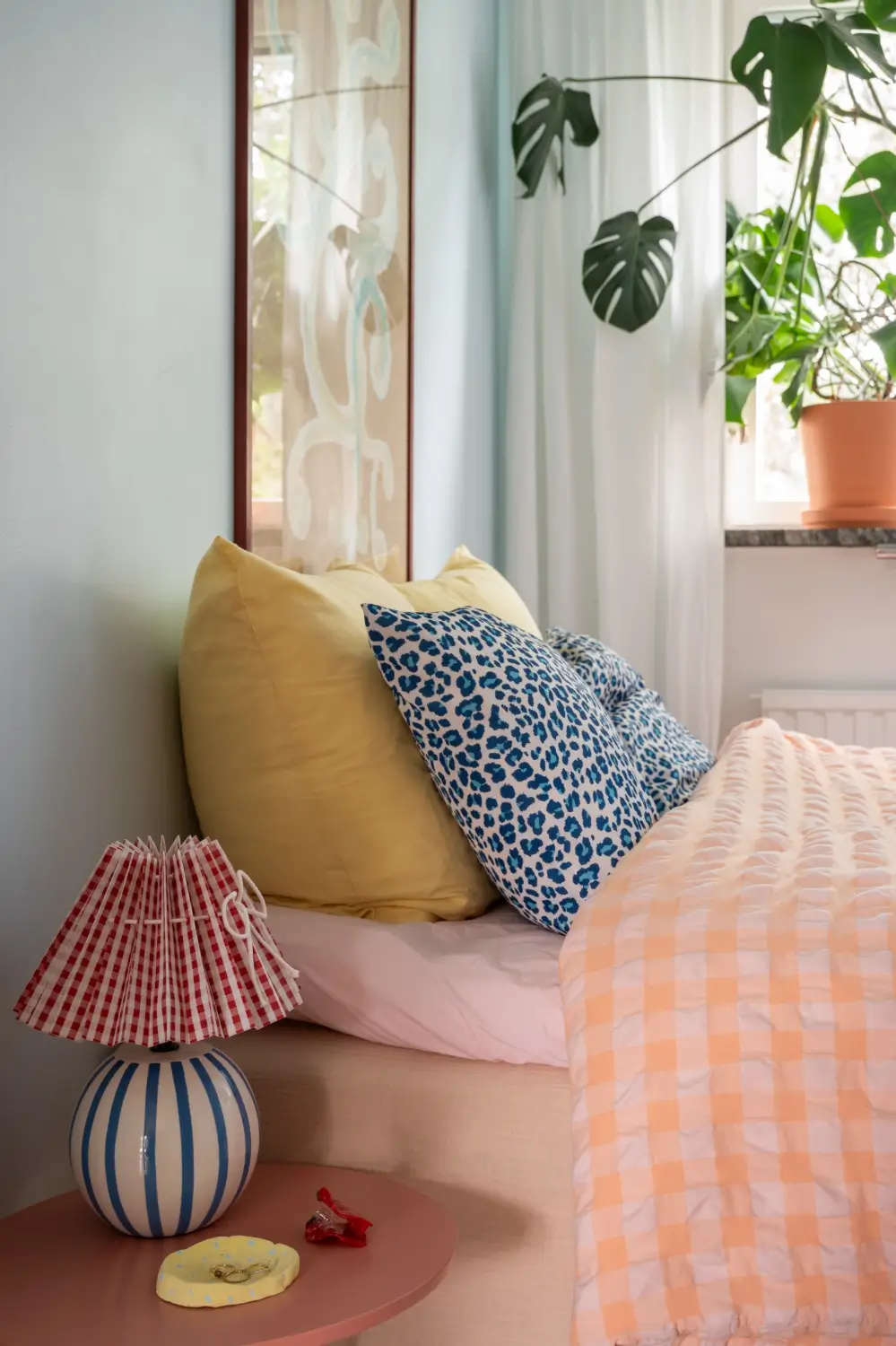 Cheerful Colors in a Small & Light 1940s Apartment in Stockholm 18 color accents tiny bedroom