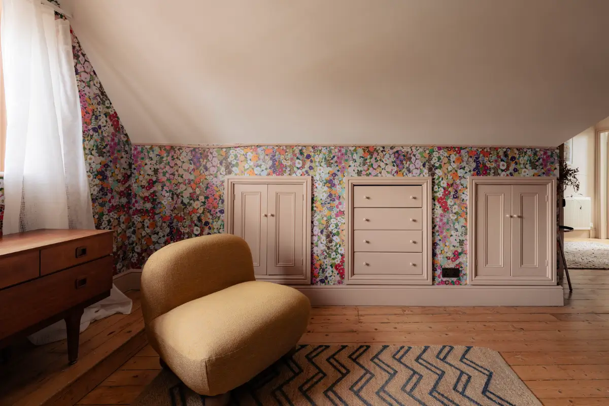 Color, Craft and Character in a Yorkshire Victorian Family Home 24 colorful-victorian-family-home-south-yorkshire-nordroom