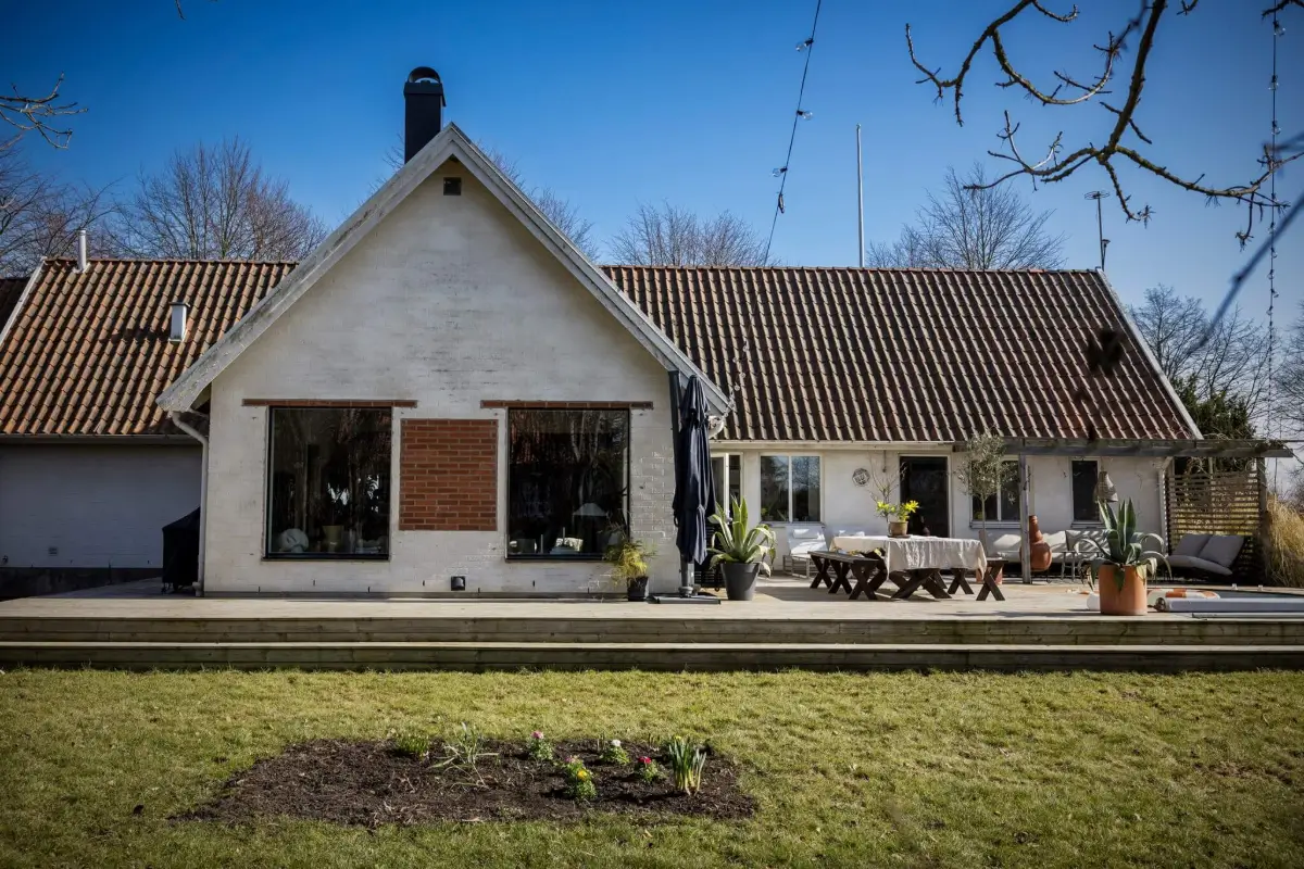 concrete-floors-natural-materials-south-sweden-home