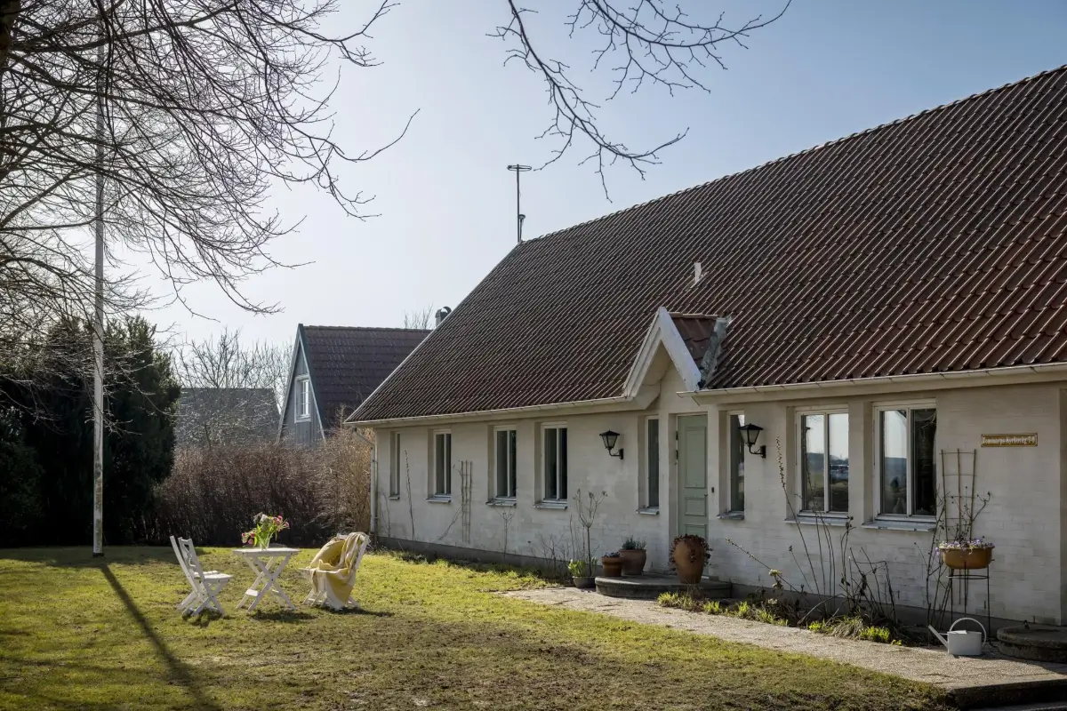 concrete-floors-natural-materials-south-sweden-home