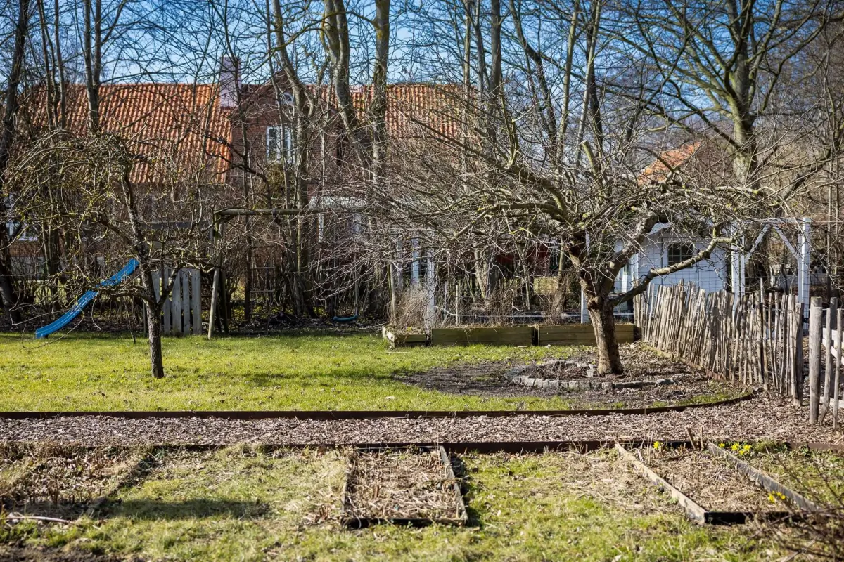concrete-floors-natural-materials-south-sweden-home