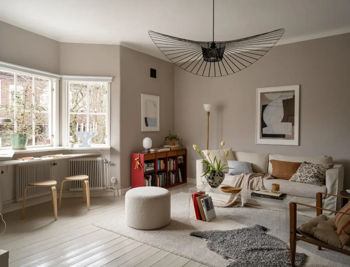 A Period-Style Kitchen is the Heart of the Home in this Swedish Apartment 1 cozy-kitchen-1910s-apartment-sweden-nordroom