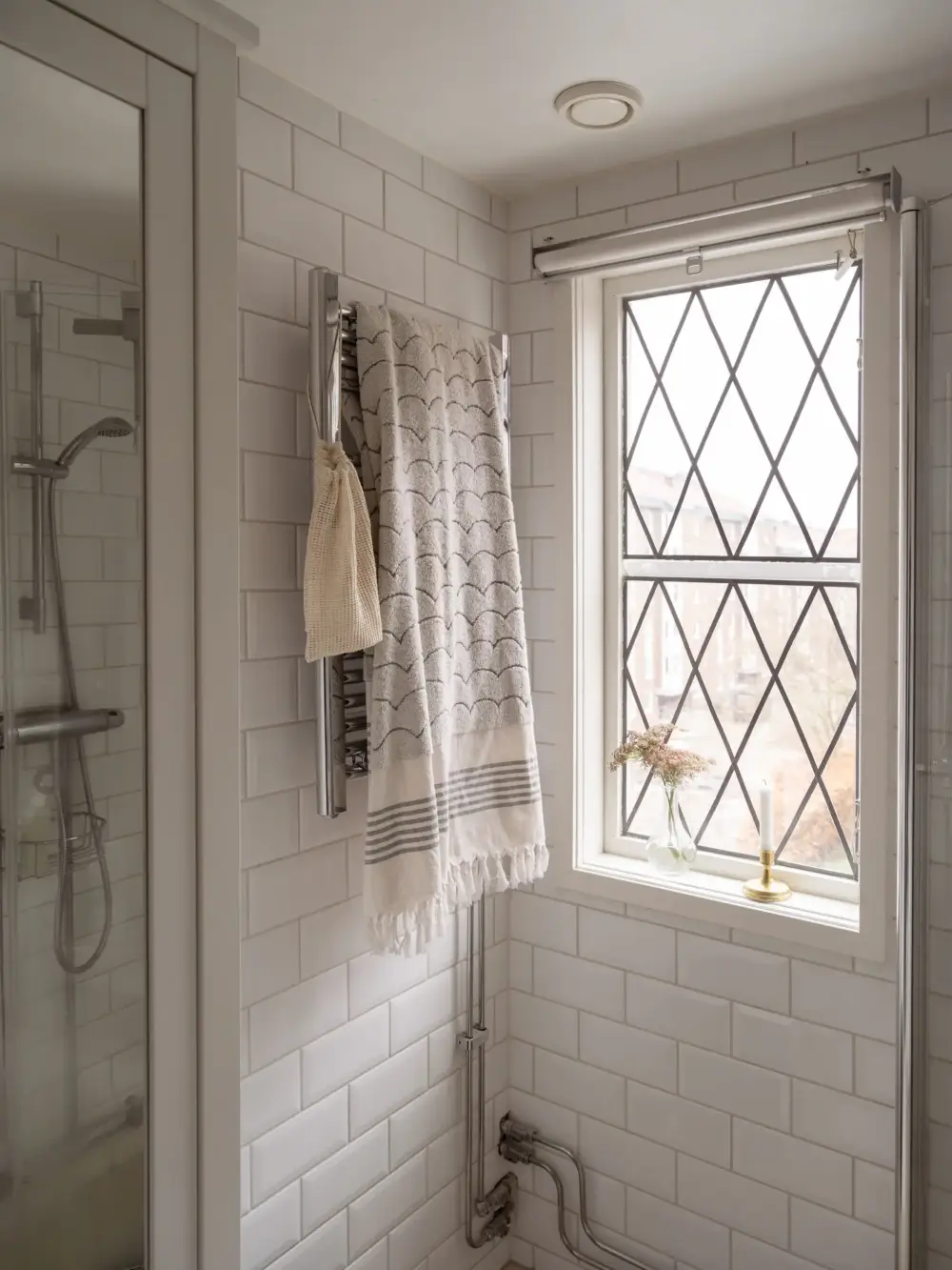 A Period-Style Kitchen is the Heart of the Home in this Swedish Apartment 26 cozy-kitchen-1910s-apartment-sweden-nordroom