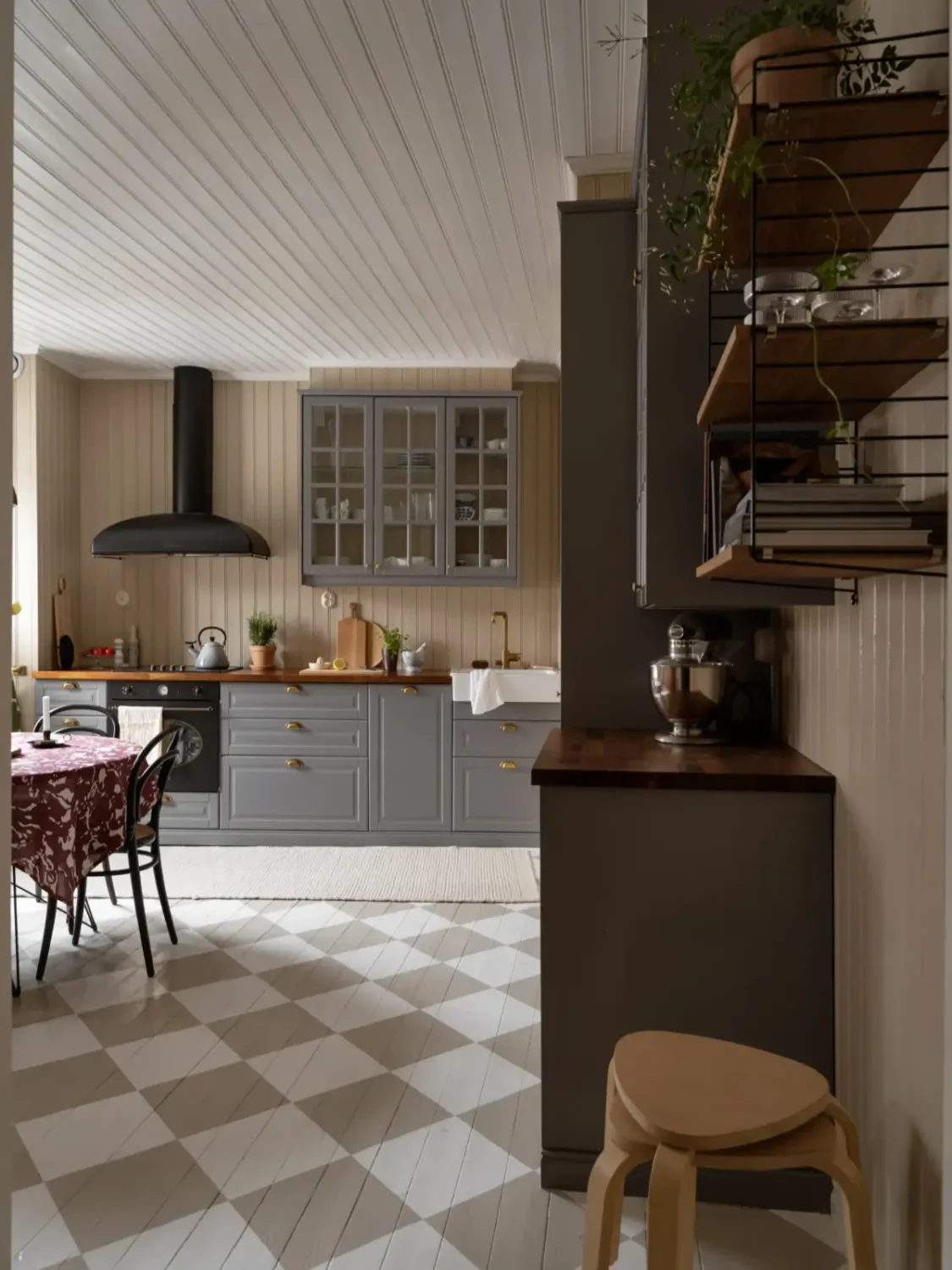 A Period-Style Kitchen is the Heart of the Home in this Swedish Apartment 9 cozy-kitchen-1910s-apartment-sweden-nordroom