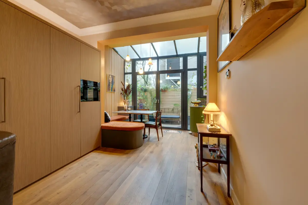 Warm Colors and a Small Garden in a Well-Planned Amsterdam Apartment 9 cozy-well-planned-amsterdam-apartment-small-garden