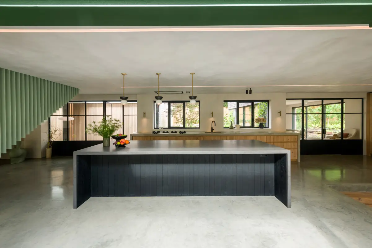A Bespoke Oak and Concrete Kitchen by Inglish Hall Transforms a Mid-Century Home 2 dulwich-kitchen-inglis-hall-nordroom