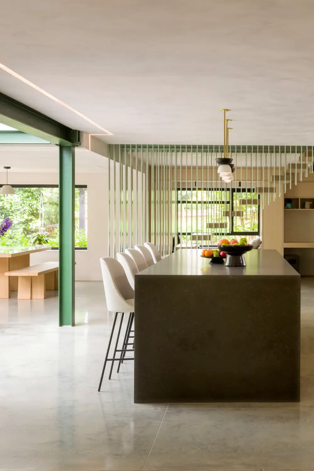 A Bespoke Oak and Concrete Kitchen by Inglish Hall Transforms a Mid-Century Home 5 dulwich-kitchen-inglis-hall-nordroom
