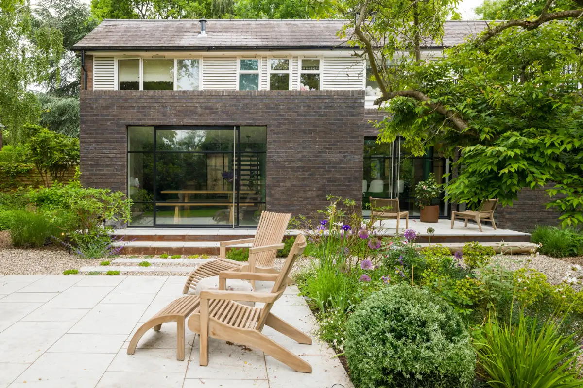 A Bespoke Oak and Concrete Kitchen by Inglish Hall Transforms a Mid-Century Home 12 dulwich-kitchen-inglis-hall-nordroom