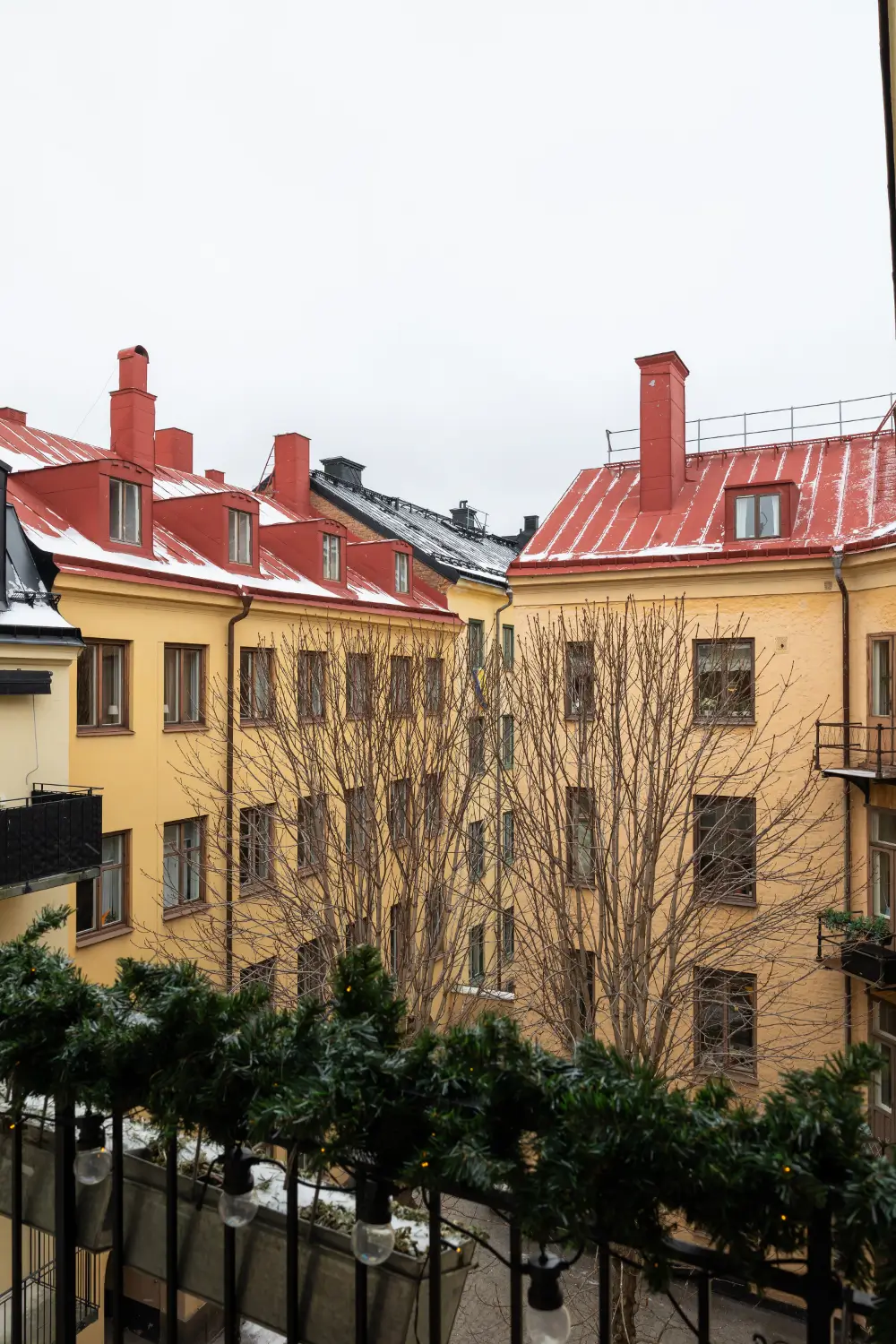 Pastel Tones and Wallpapers in a Grand Turn-of-the-Century Stockholm Apartment 12 grand-turn-of-the-century-apartment-stockholm