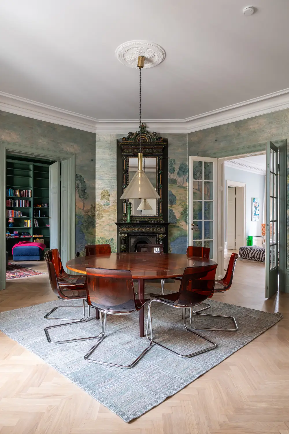 grand-turn-of-the-century-apartment-stockholm