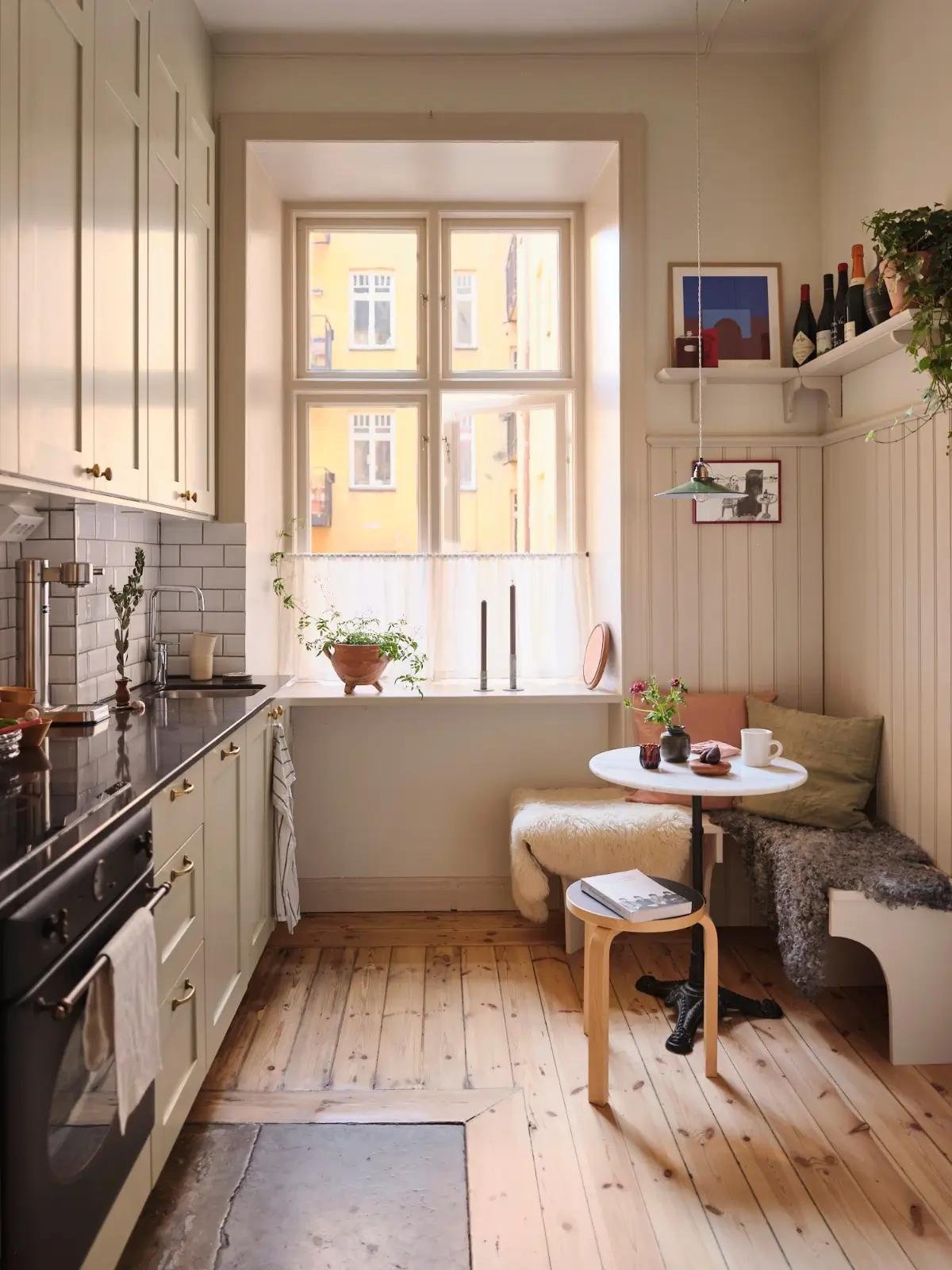 large-windows-period-features-renovated-early-20th-century-apartment-nordroom
