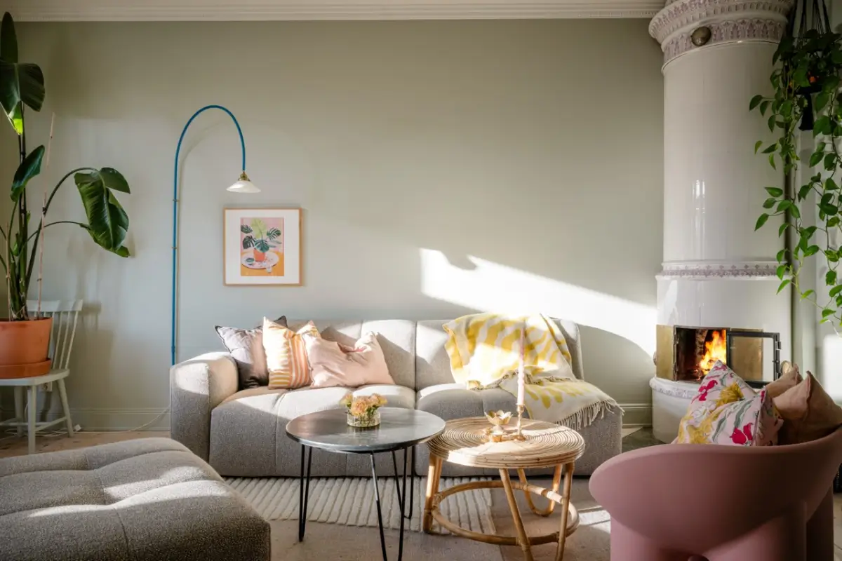 Pink and Green Rooms in a Bright Early 20th-Century Apartment 2 light-filled-swedish-apartment-pink-bedroom-nordroom