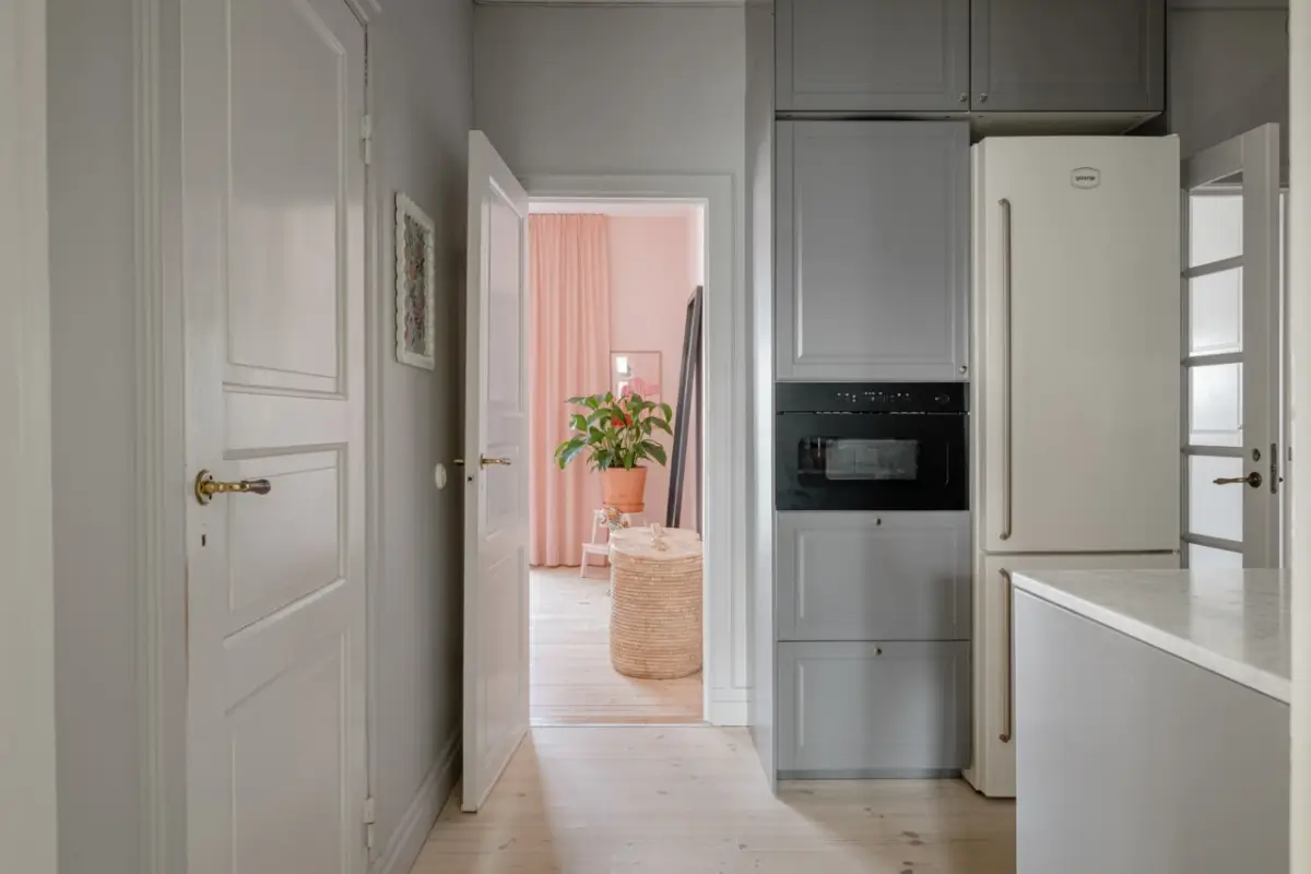 Pink and Green Rooms in a Bright Early 20th-Century Apartment 21 light-filled-swedish-apartment-pink-bedroom-nordroom