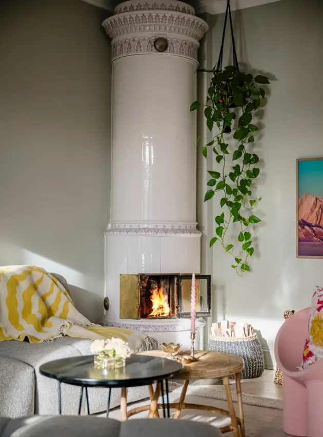 Pink and Green Rooms in a Bright Early 20th-Century Apartment 13 light-filled-swedish-apartment-pink-bedroom-nordroom