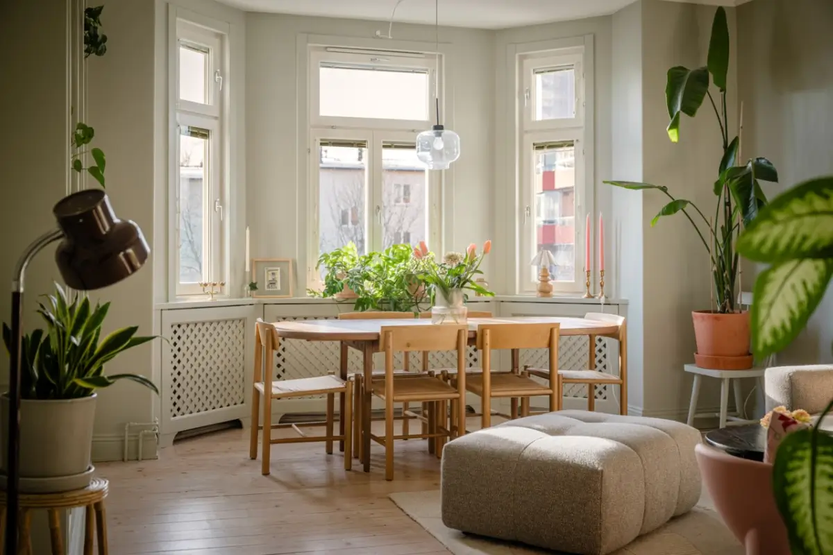Pink and Green Rooms in a Bright Early 20th-Century Apartment 4 light-filled-swedish-apartment-pink-bedroom-nordroom