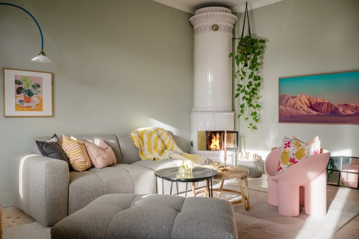 Pink and Green Rooms in a Bright Early 20th-Century Apartment 8 light-filled-swedish-apartment-pink-bedroom-nordroom