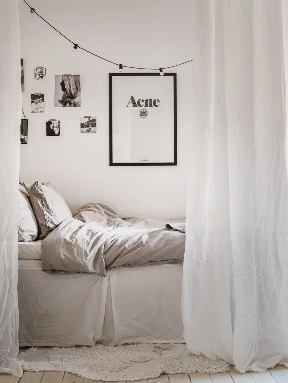 A Monochrome and Stylish Scandinavian Studio Apartment 9 monochrome-scandinavian-studio-apartment-curtain-room-divider-nordroom