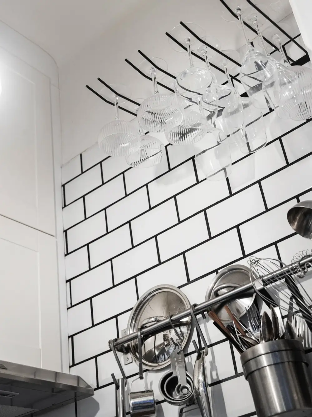 A Monochrome and Stylish Scandinavian Studio Apartment 18 monochrome-scandinavian-studio-apartment-curtain-room-divider-nordroom